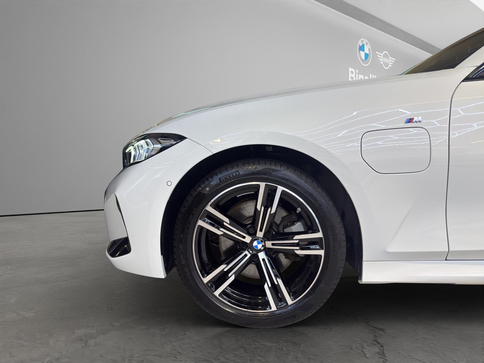 BMW 330e xDrive Touring M-SportPaket-image-19