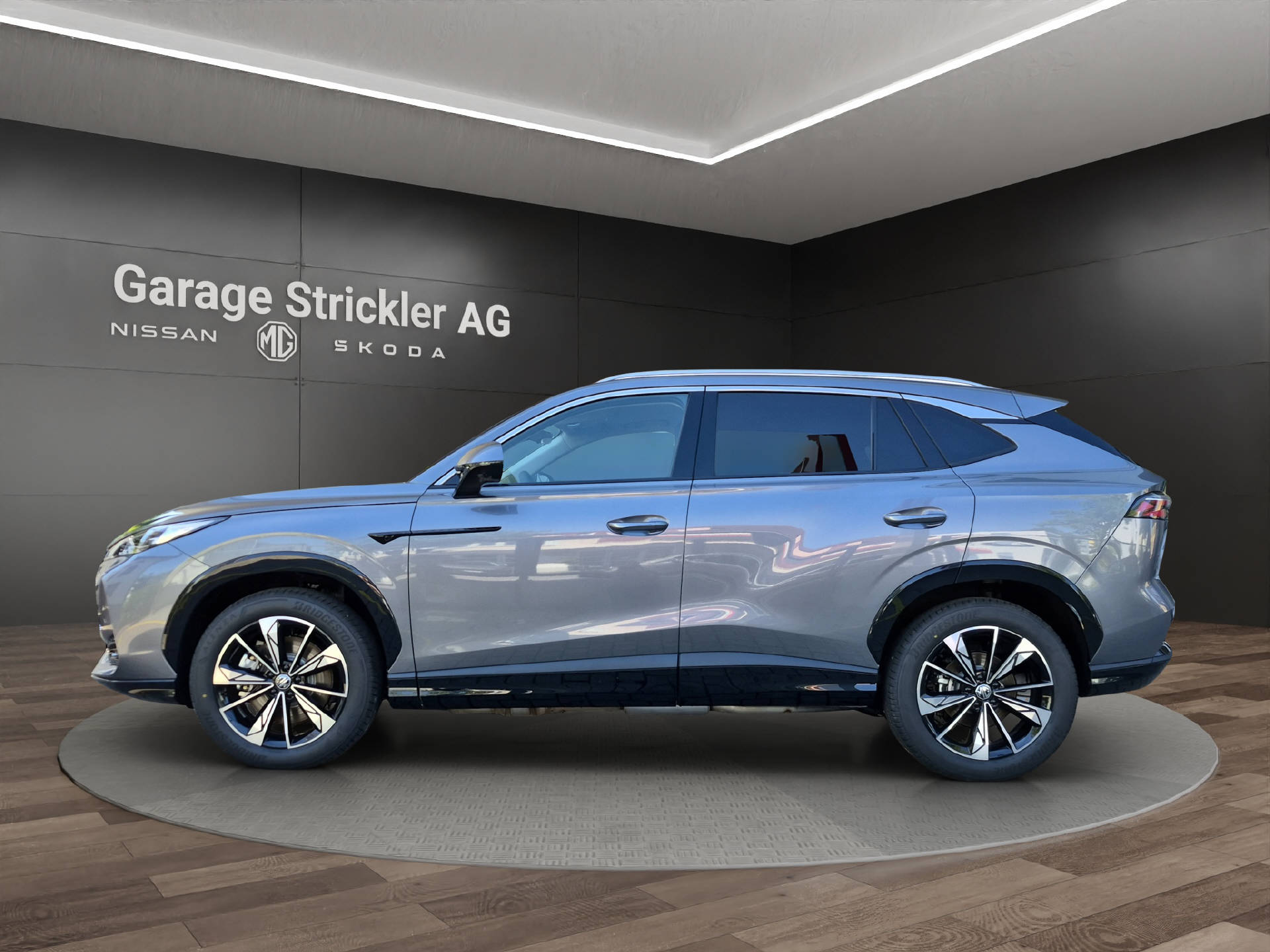 MG HS 1.5 Hybrid Luxury-showroom-element-1