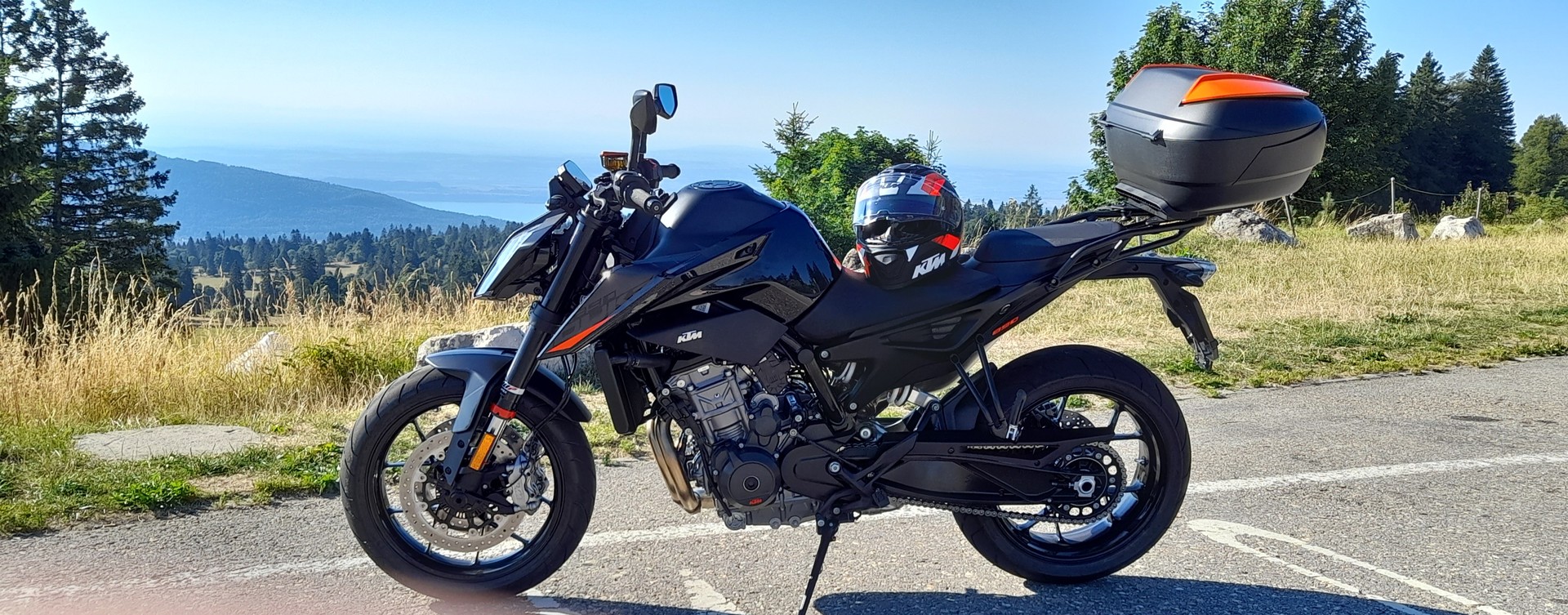 KTM 890 Duke