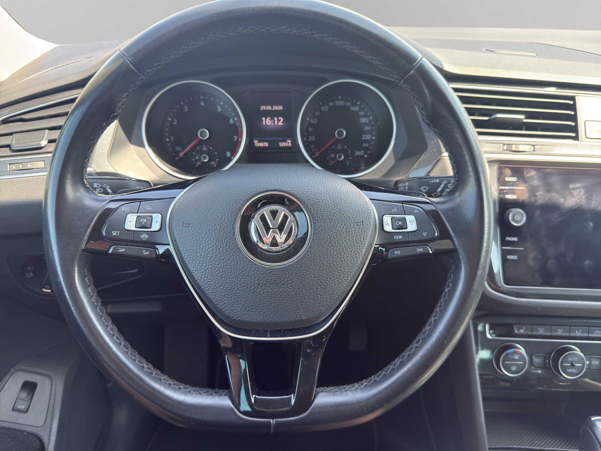 VW Tiguan 2.0 TSI Comfortline DSG-image-11