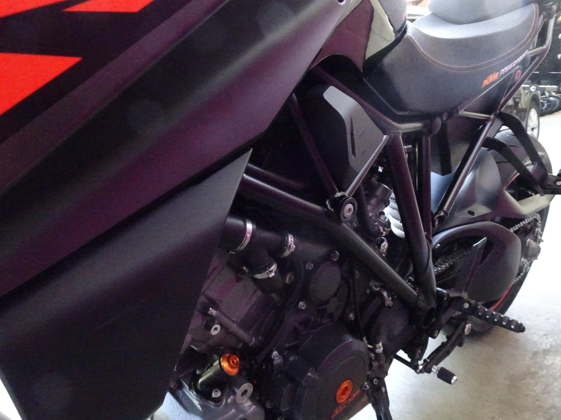 KTM 1290 Super Duke R-image-12