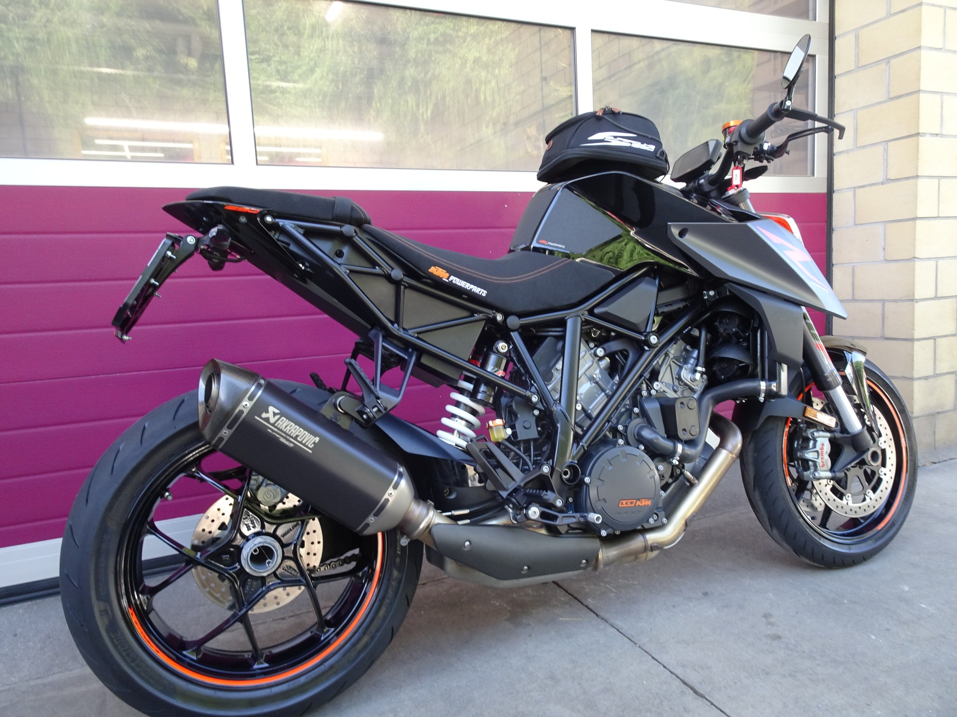 KTM 1290 Super Duke R-image-8