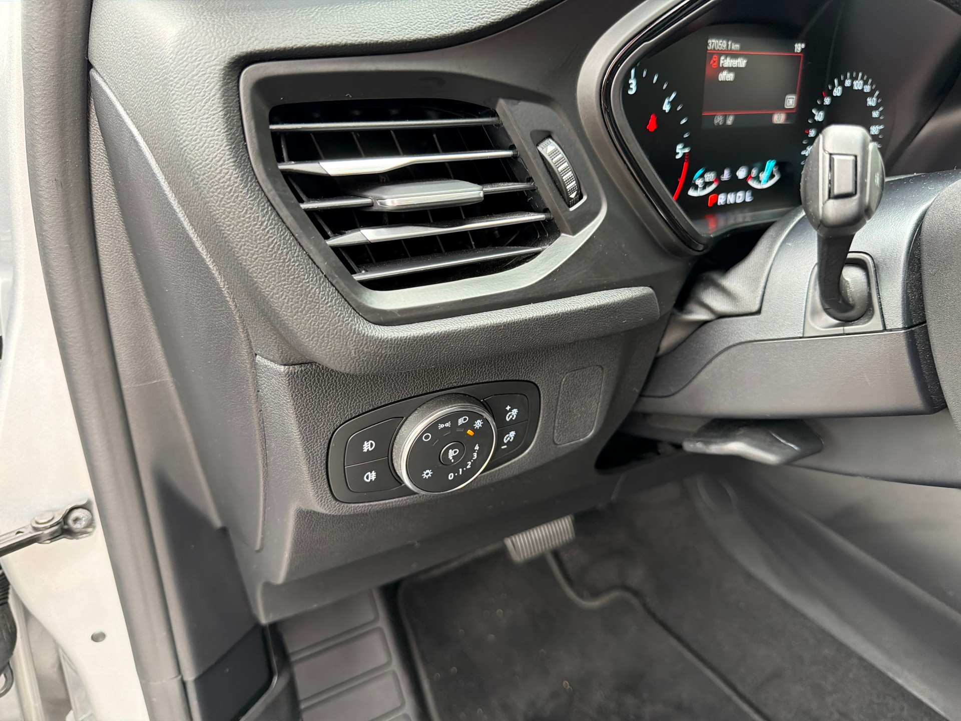 FORD Focus 1.5 TDCi EcoBlue ST-Line Automatic-image-14