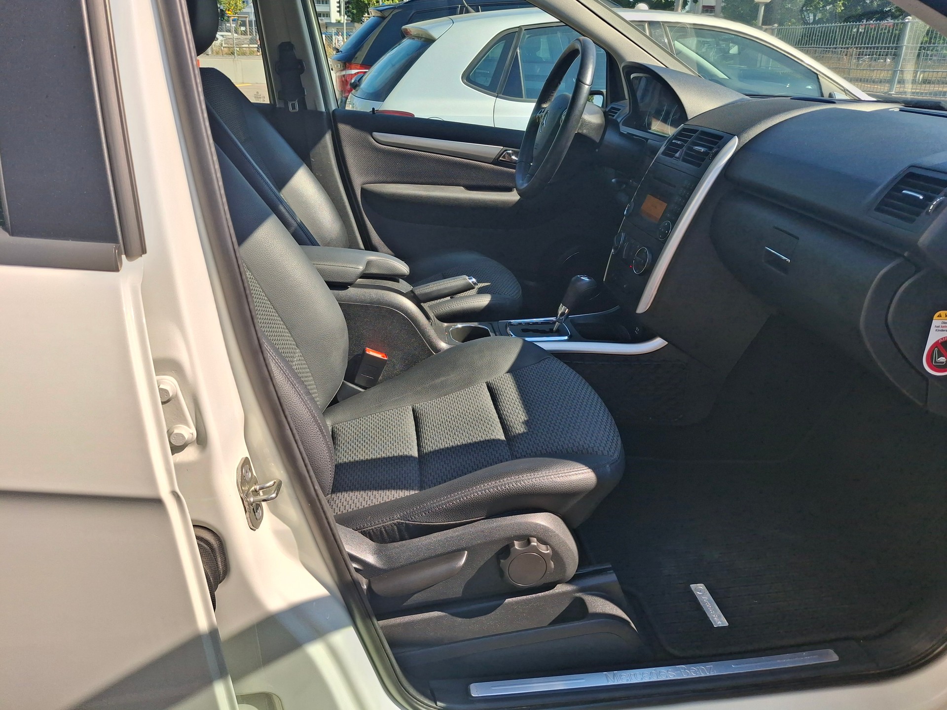 MERCEDES-BENZ A 180 (170) Avantgarde Autotronic-image-21