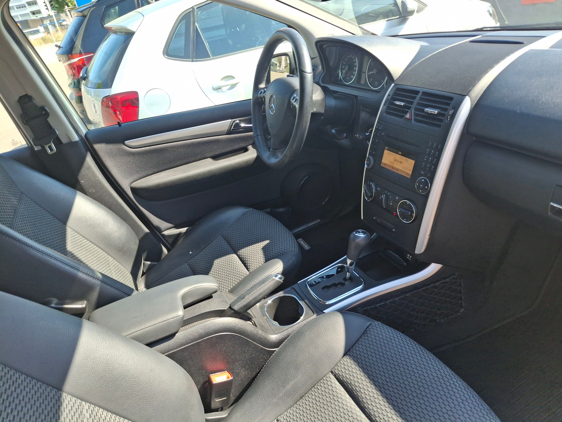 MERCEDES-BENZ A 180 (170) Avantgarde Autotronic-image-18