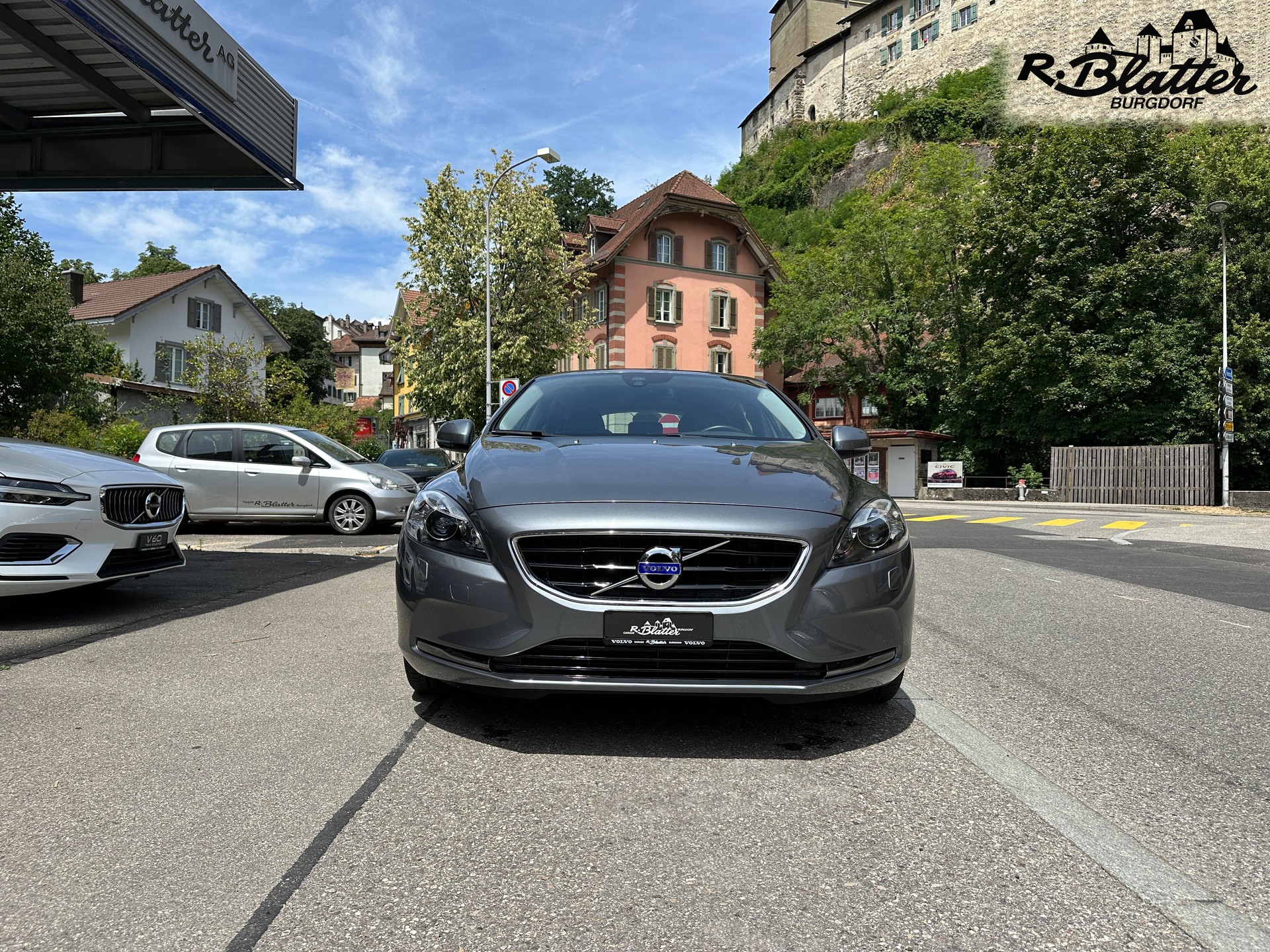 VOLVO V40 D3 Summum Geartronic-showroom-element-1
