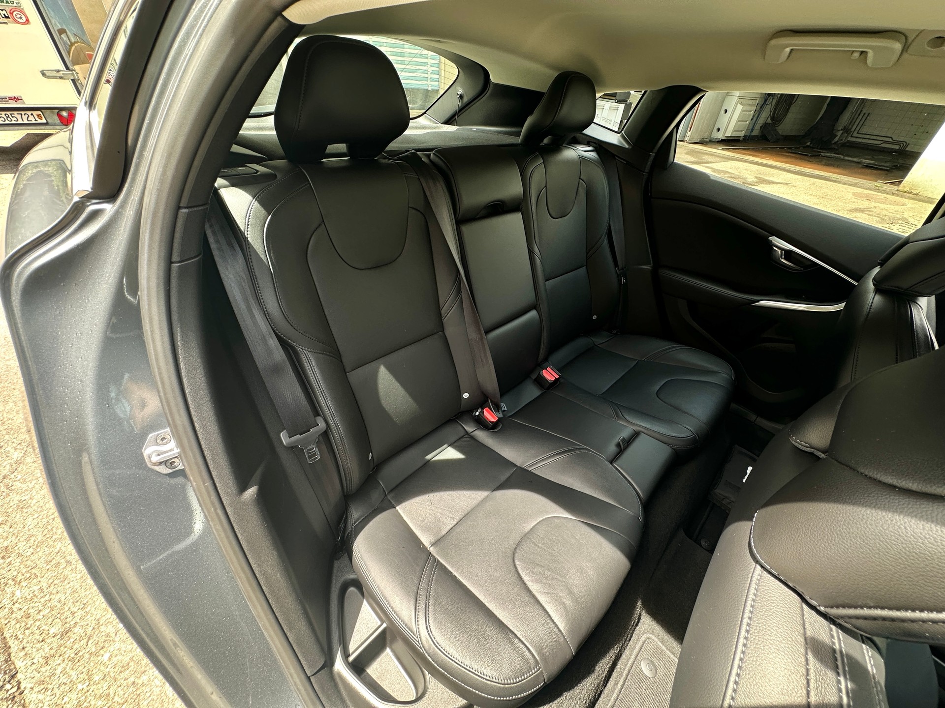 VOLVO V40 D3 Summum Geartronic-image-12