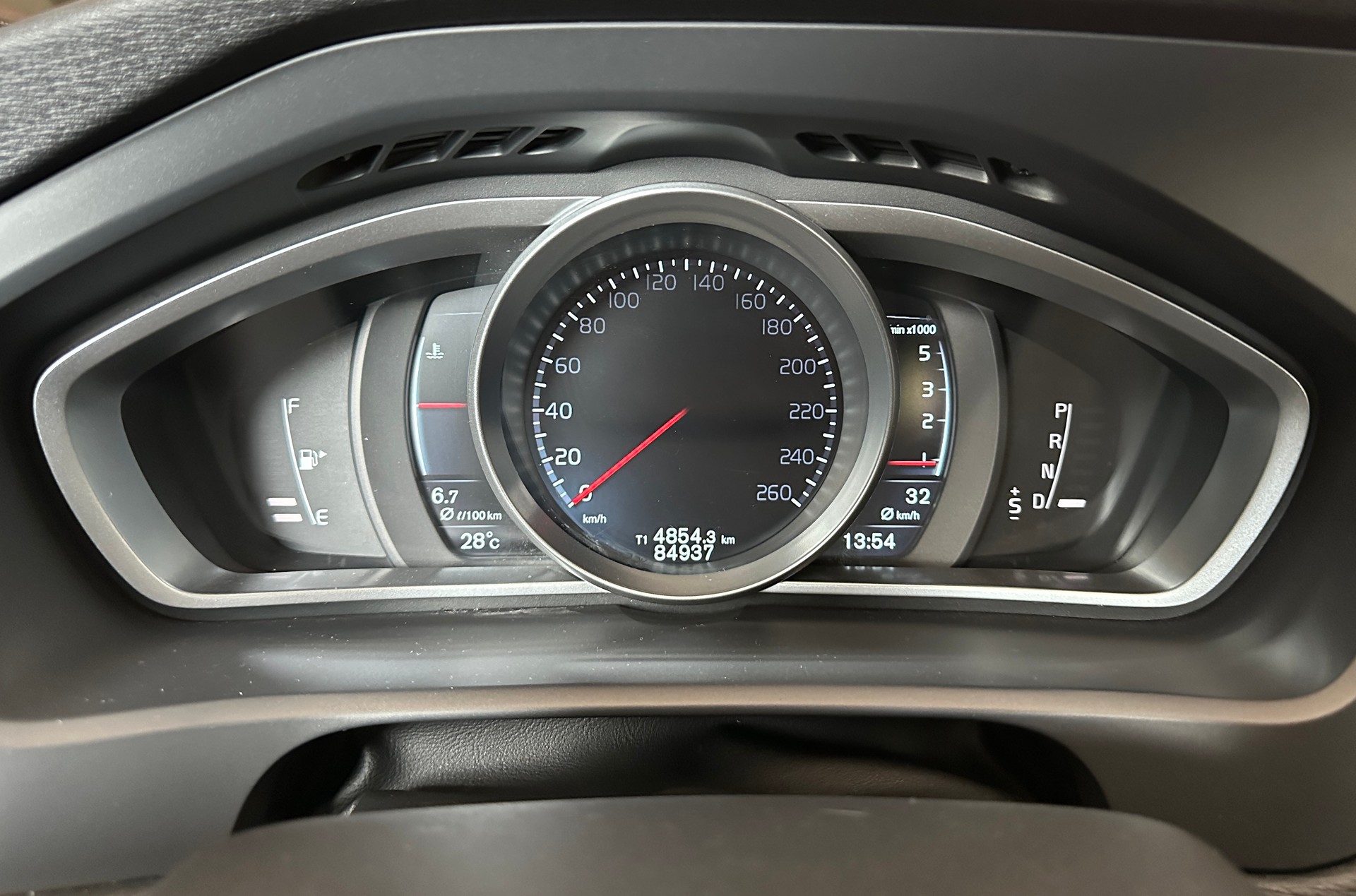 VOLVO V40 D3 Summum Geartronic-image-6