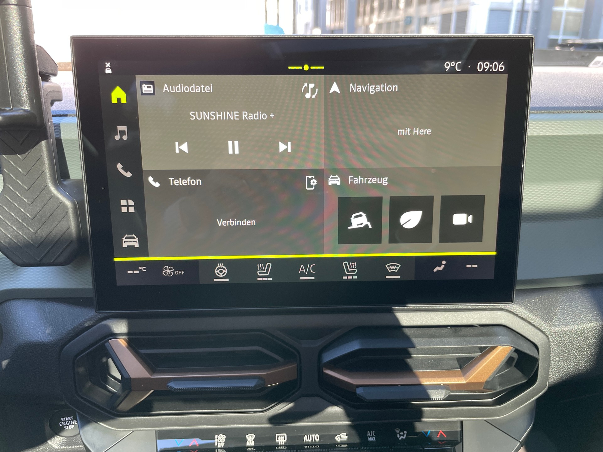 DACIA Bigster TCe 140 48V Extreme-image-25