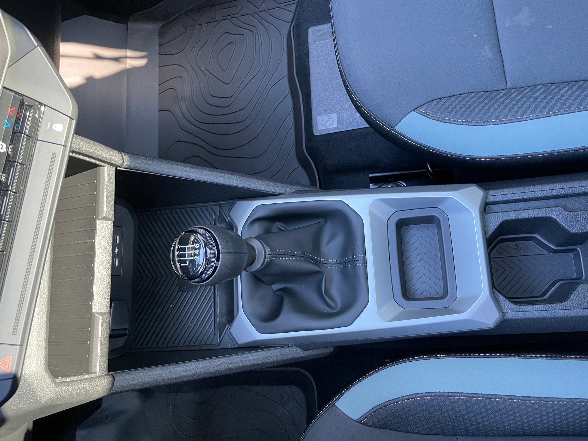 DACIA Bigster TCe 140 48V Extreme-image-23