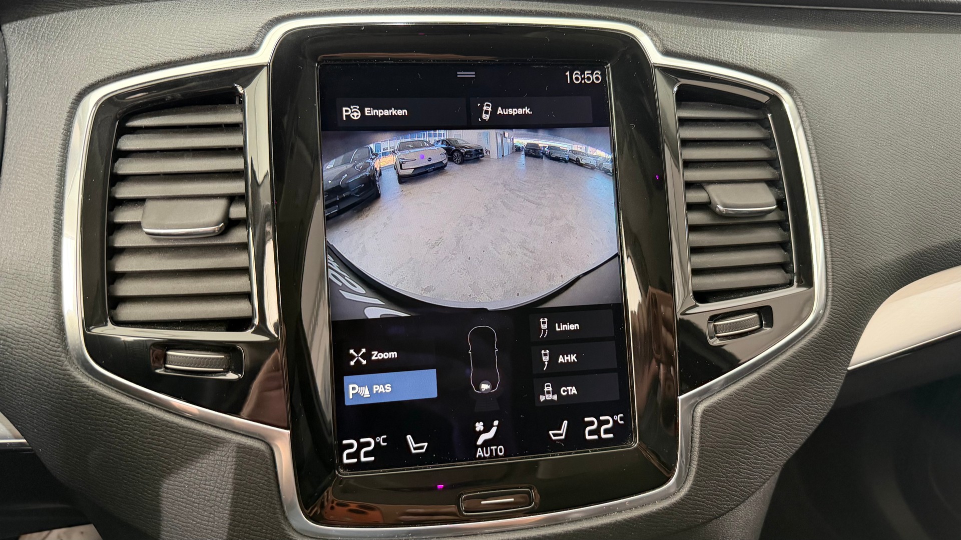 VOLVO XC90 2.0 D5 Momentum 7P. AWD-image-6