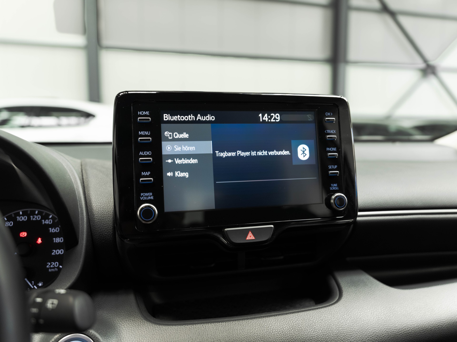 TOYOTA Yaris 1.5 Comfort e-CVT-image-25