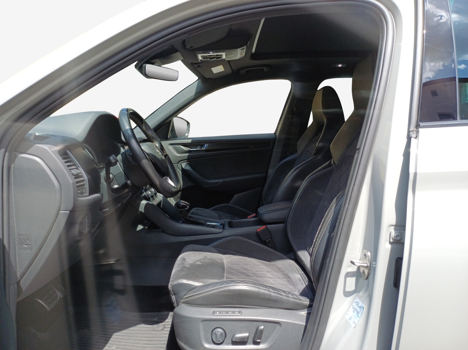 SKODA Kodiaq 2.0 TDI CR Sport Line 4x4 DSG-image-7