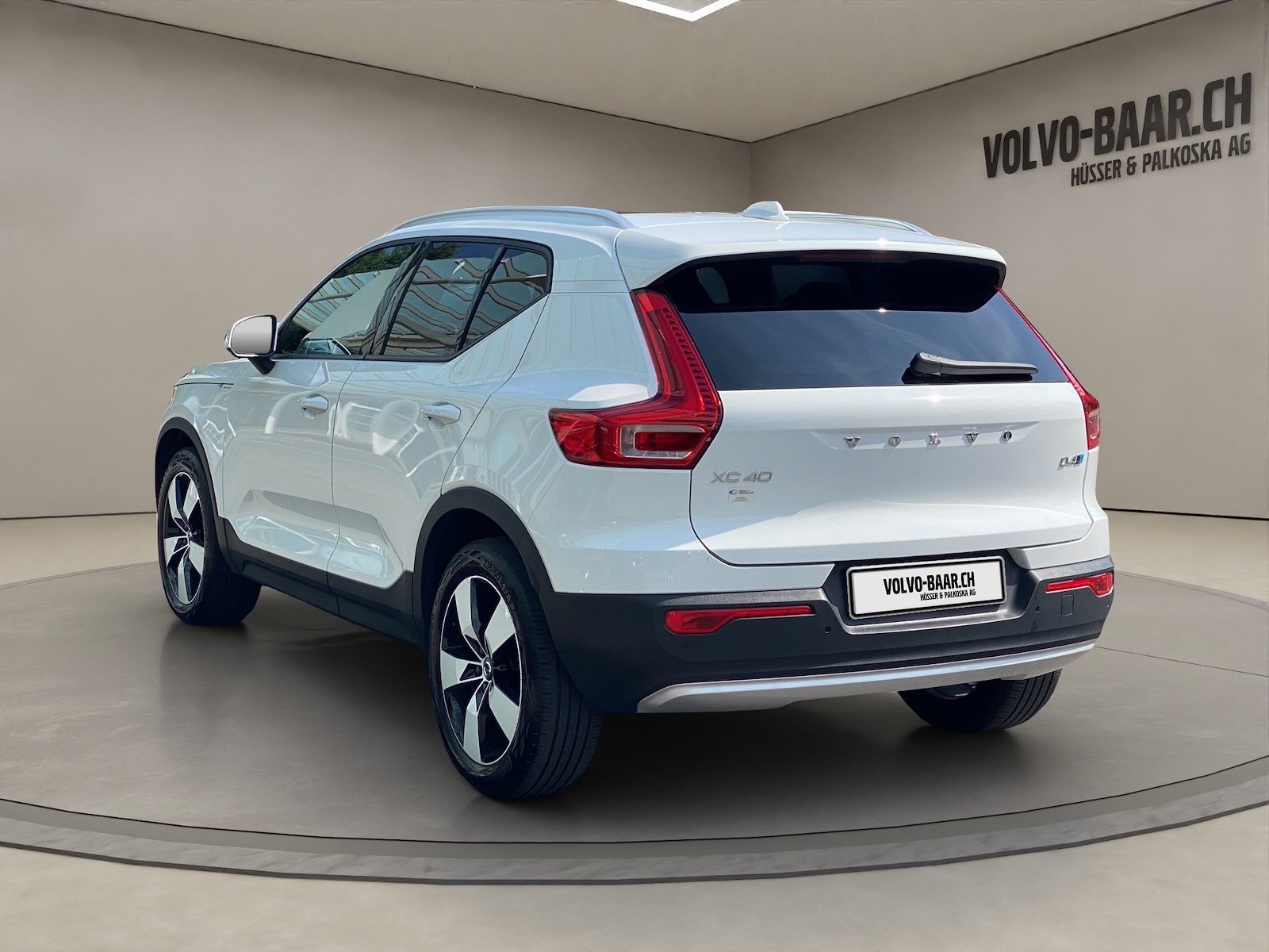 VOLVO XC40 2.0 D4 Momentum AWD-showroom-element-2
