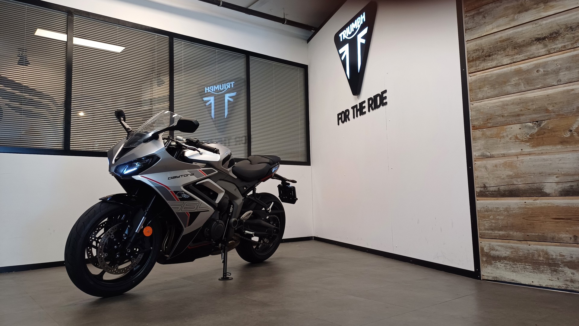 TRIUMPH Daytona 660 35KW-image-0