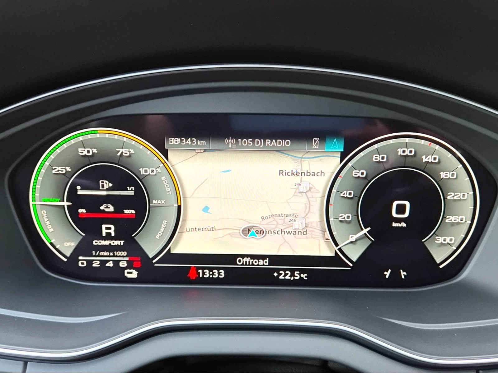 AUDI Q5 55 TFSI e PHEV S line quattro S-tronic Gletscherweiss Metallic-image-10
