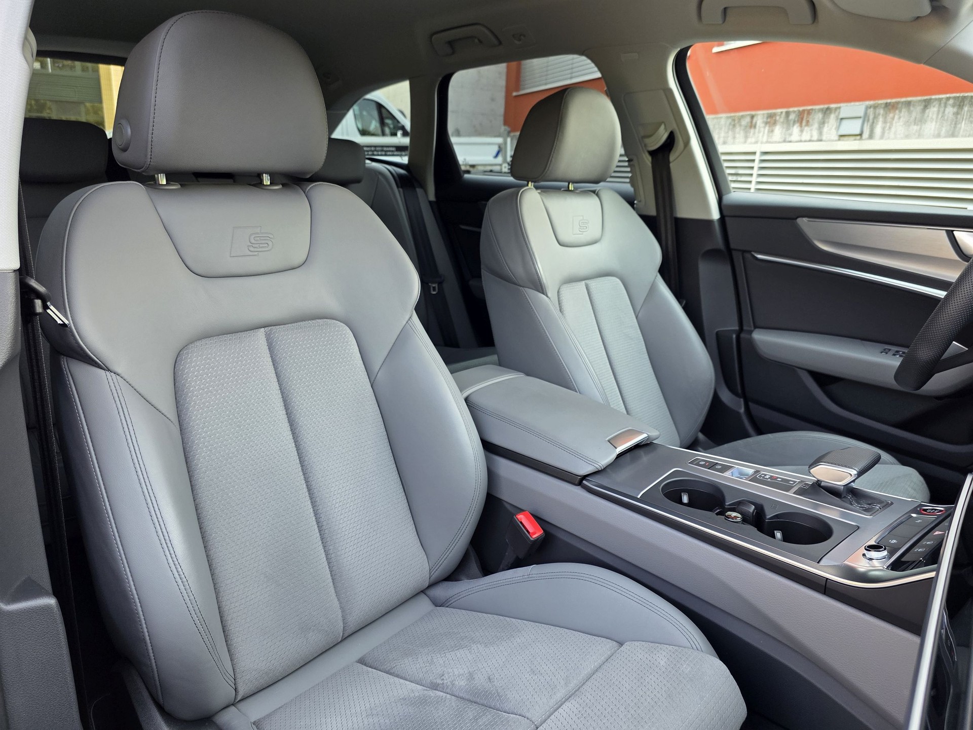 AUDI S6 Avant 3.0 TDI quattro tiptronic-image-18