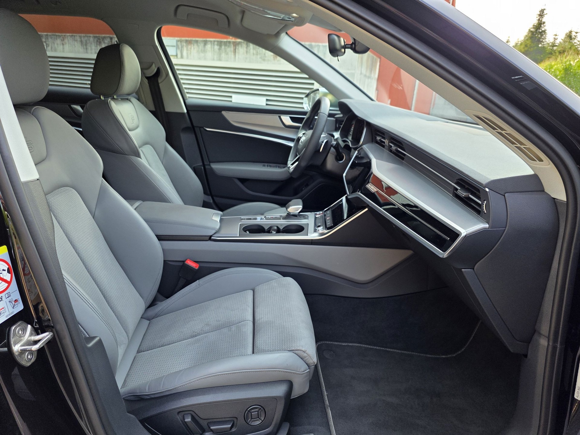 AUDI S6 Avant 3.0 TDI quattro tiptronic-image-17
