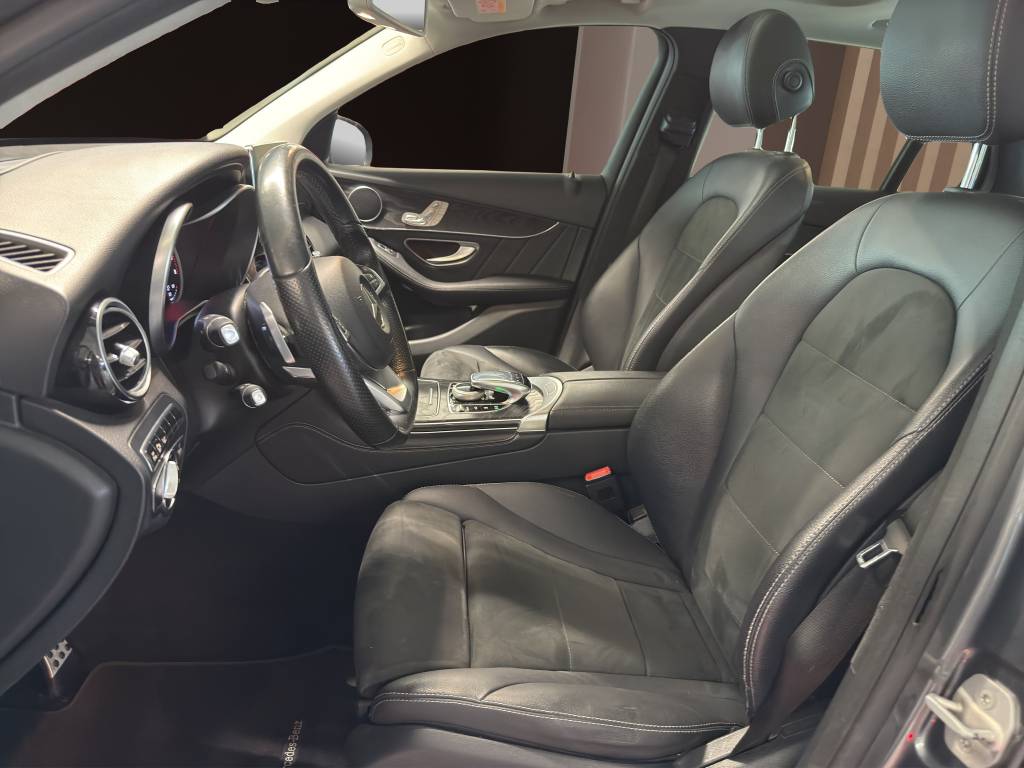 MERCEDES-BENZ GLC 250 AMG Line 4Matic 9G-Tronic-image-6