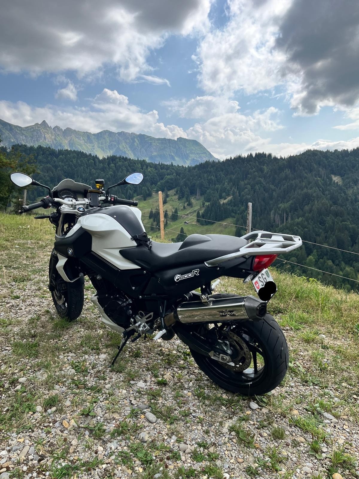 BMW F 800 R-image-0