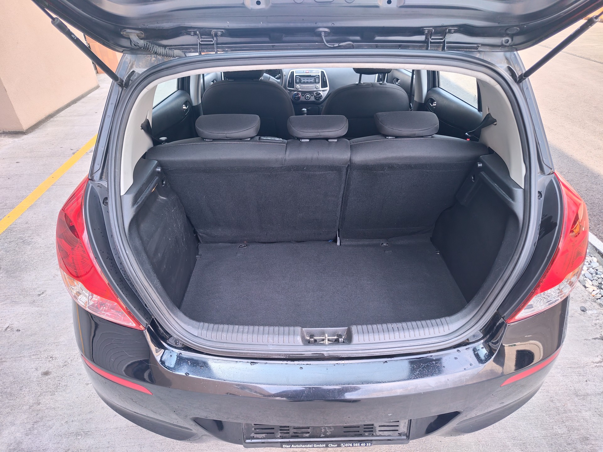 HYUNDAI i20 1.2 Comfort-image-11