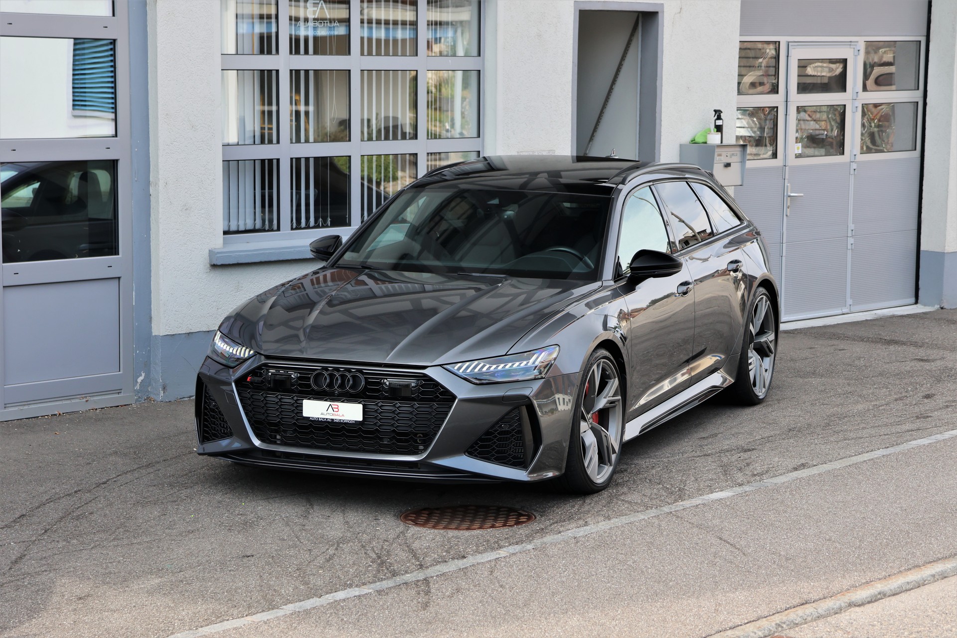 AUDI RS6 Avant 4.0 TFSI V8 quattro (CH)