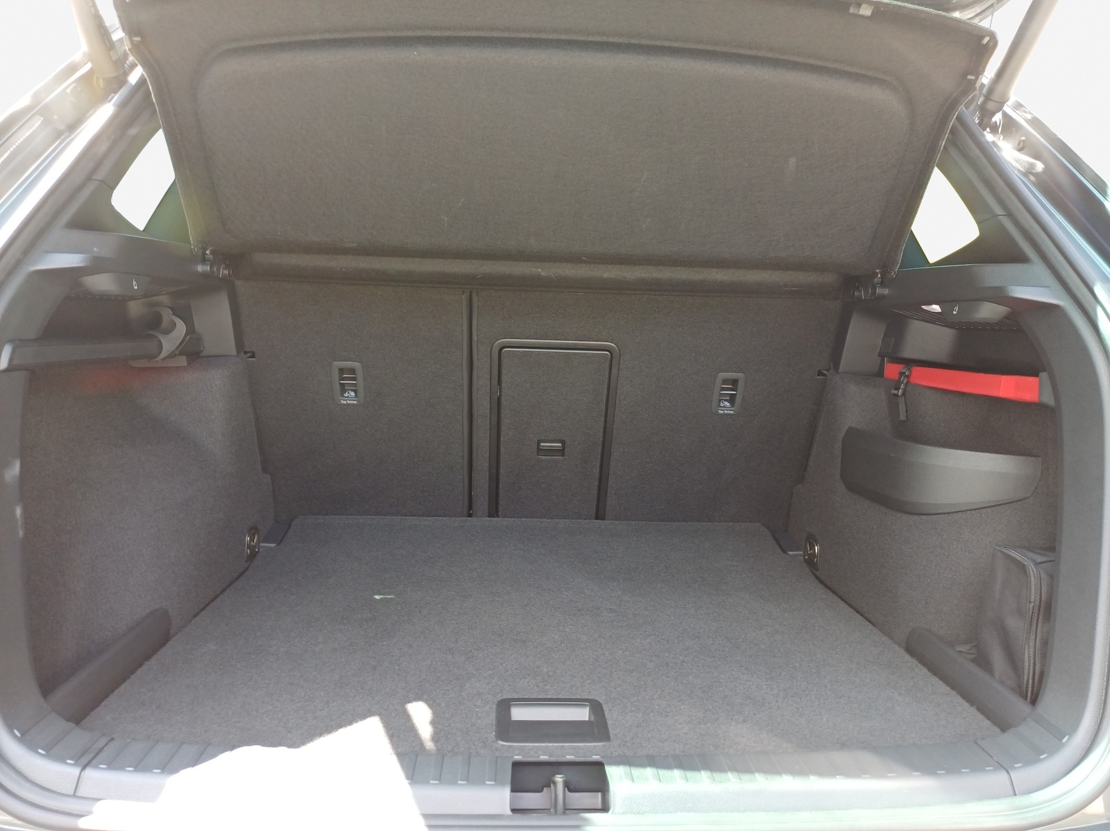 SKODA Karoq 2.0 TSI SportLine 4x4 DSG-image-12