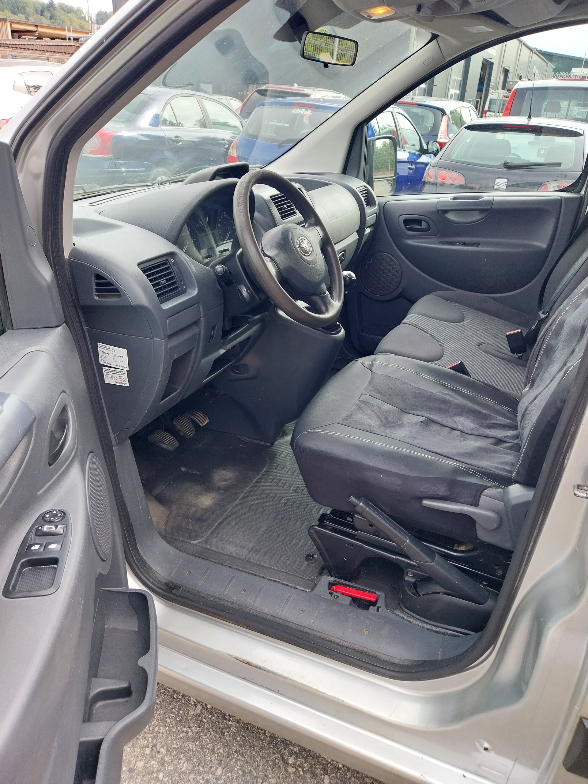 TOYOTA Proace 2.0D Panel Van Terra L2H1-image-8