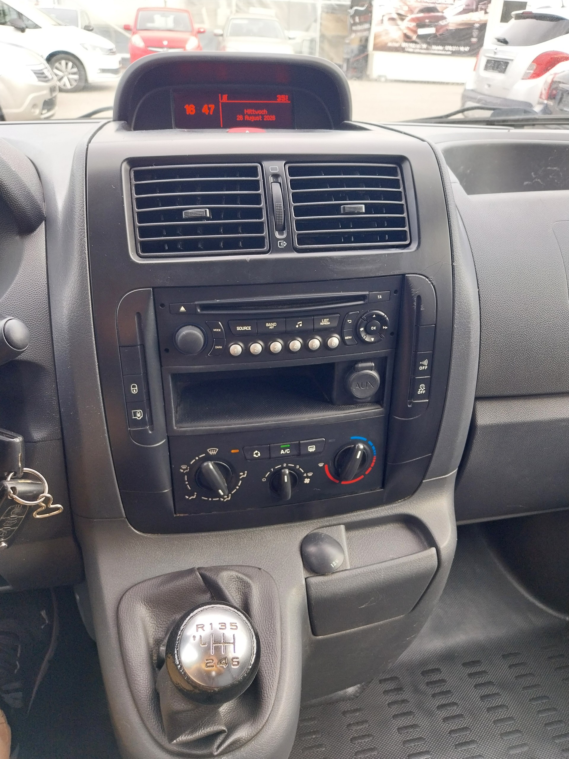 TOYOTA Proace 2.0D Panel Van Terra L2H1-image-9