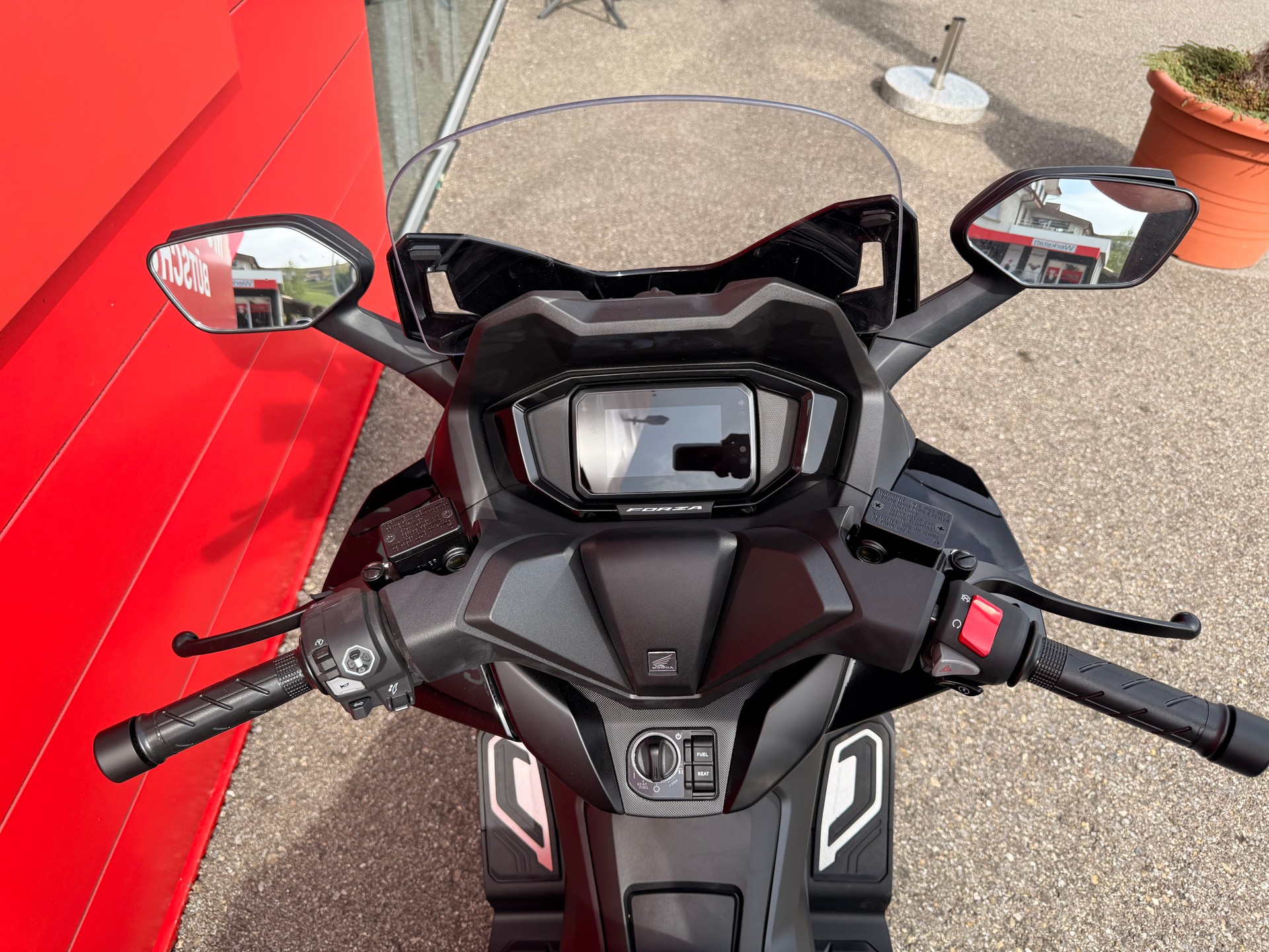 HONDA NSS 350 Spezial Edition-showroom-element-3