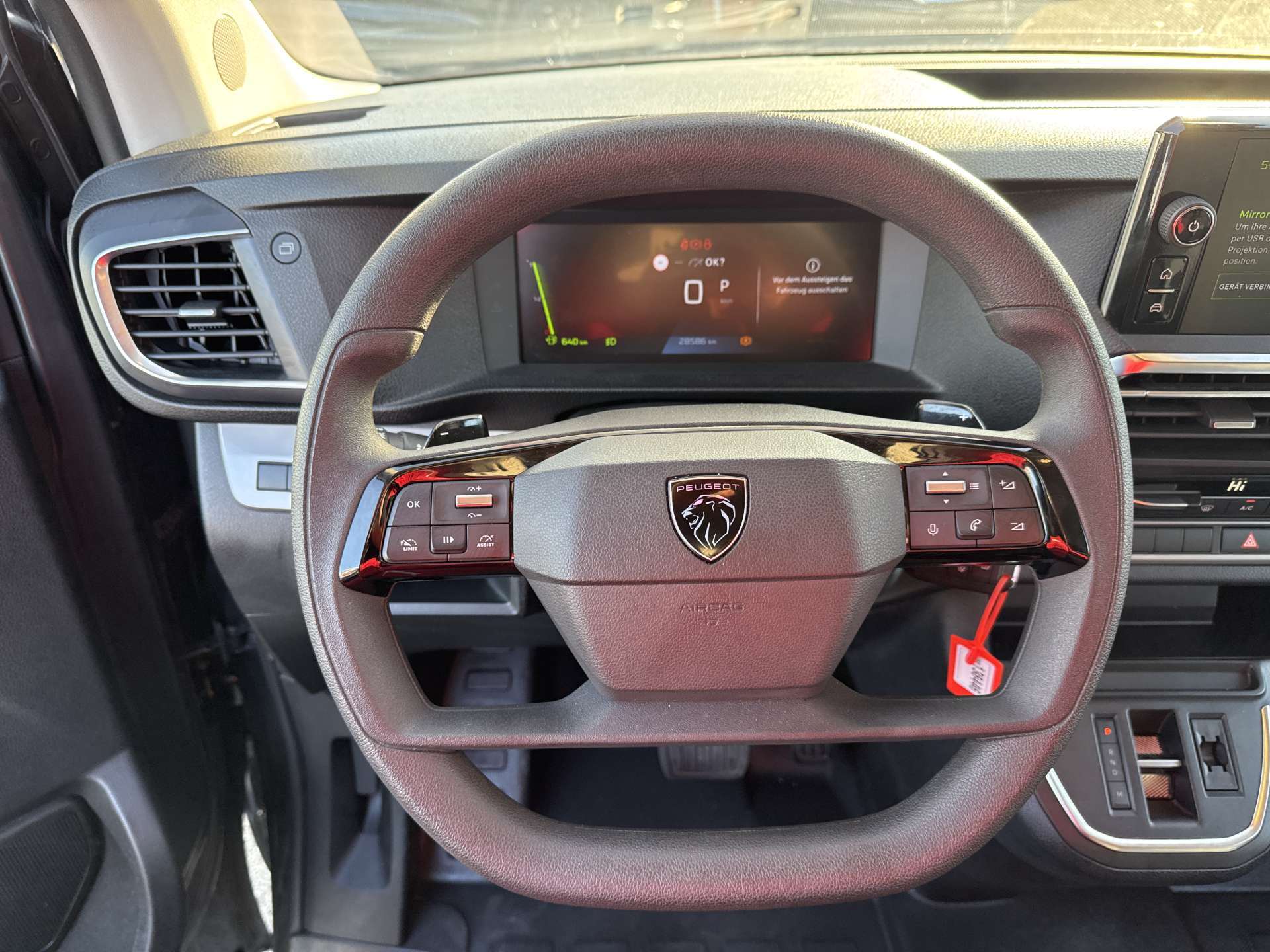 PEUGEOT Traveller 2.0 BlueHDi 9-Plätzer Business Long EAT-Automat-image-15