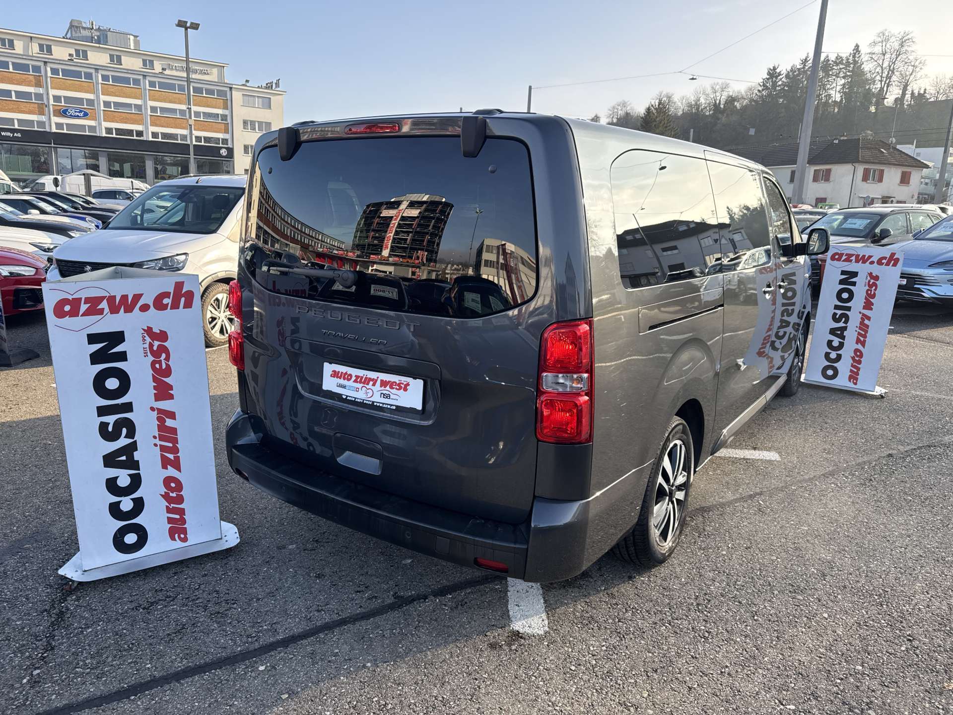 PEUGEOT Traveller 2.0 BlueHDi 9-Plätzer Business Long EAT-Automat-showroom-element-2