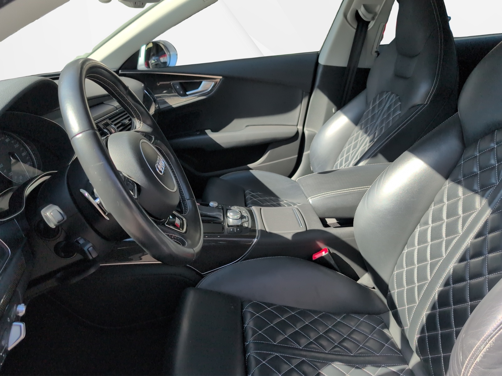 AUDI S7 Sportback 4.0 TFSI V8 quattro S-tronic-image-5
