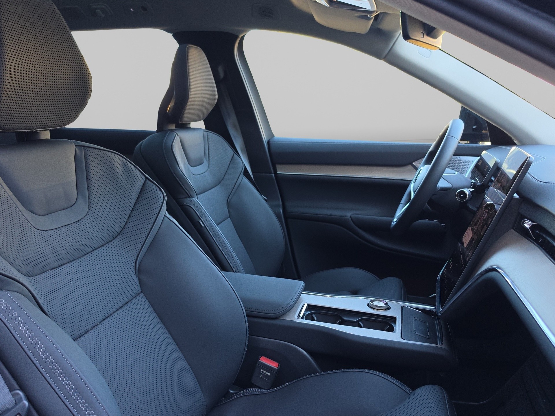 VOLVO EX90 Twin Performance Ultra AWD-image-13