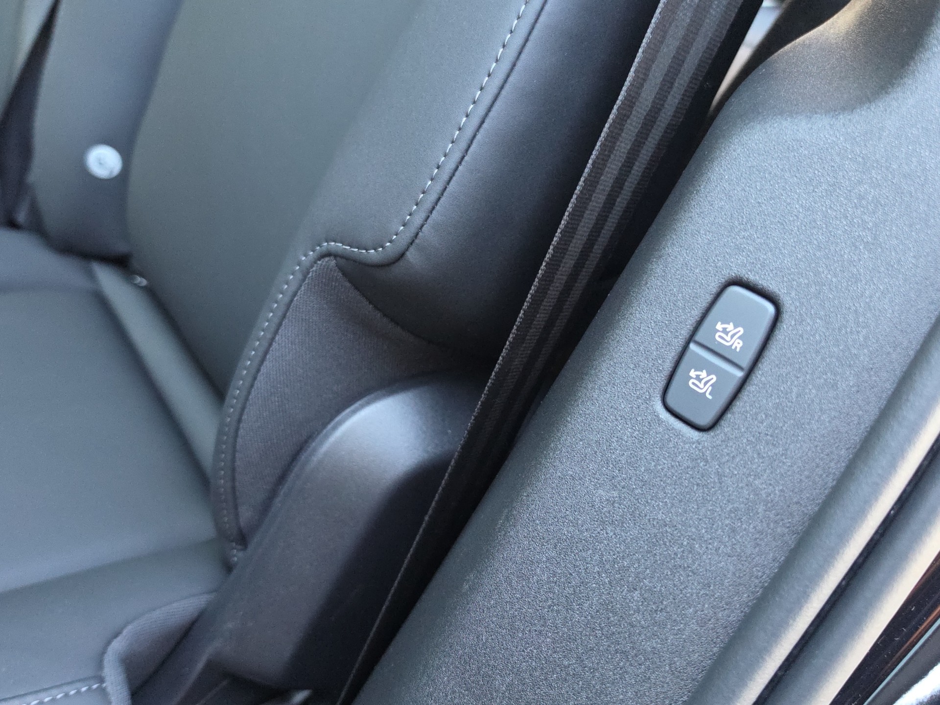 VOLVO EX90 Twin Performance Ultra AWD-image-21