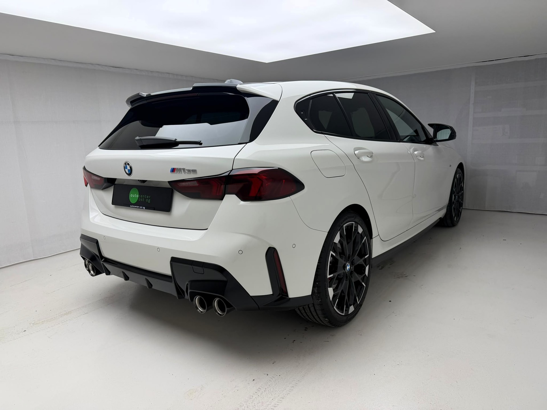 BMW M135 xDrive M Sport Pro-showroom-element-2