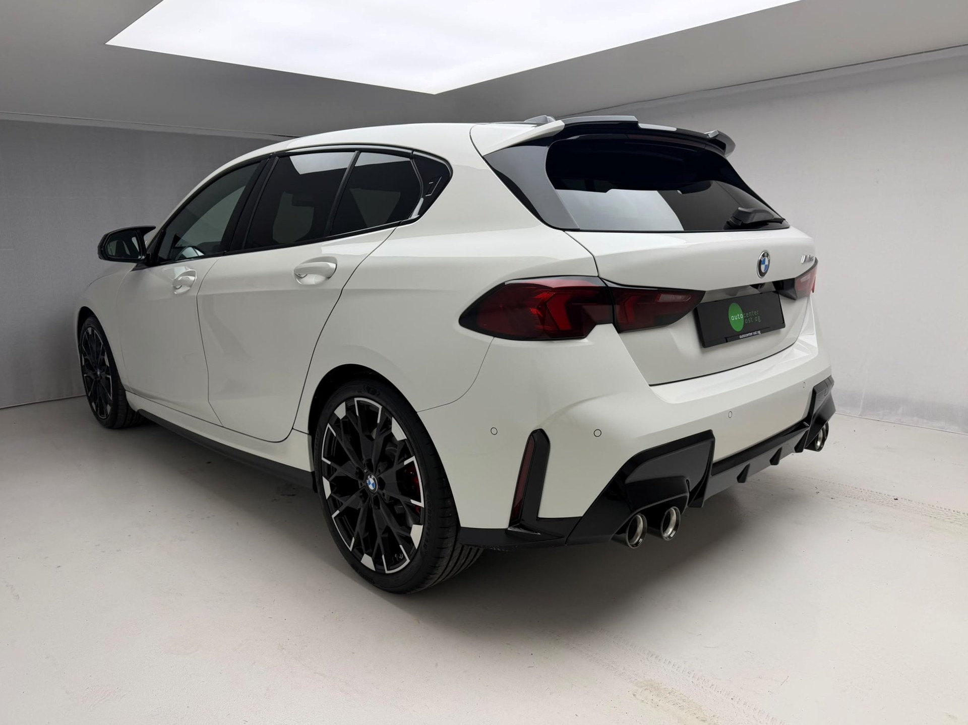 BMW M135 xDrive M Sport Pro-showroom-element-3