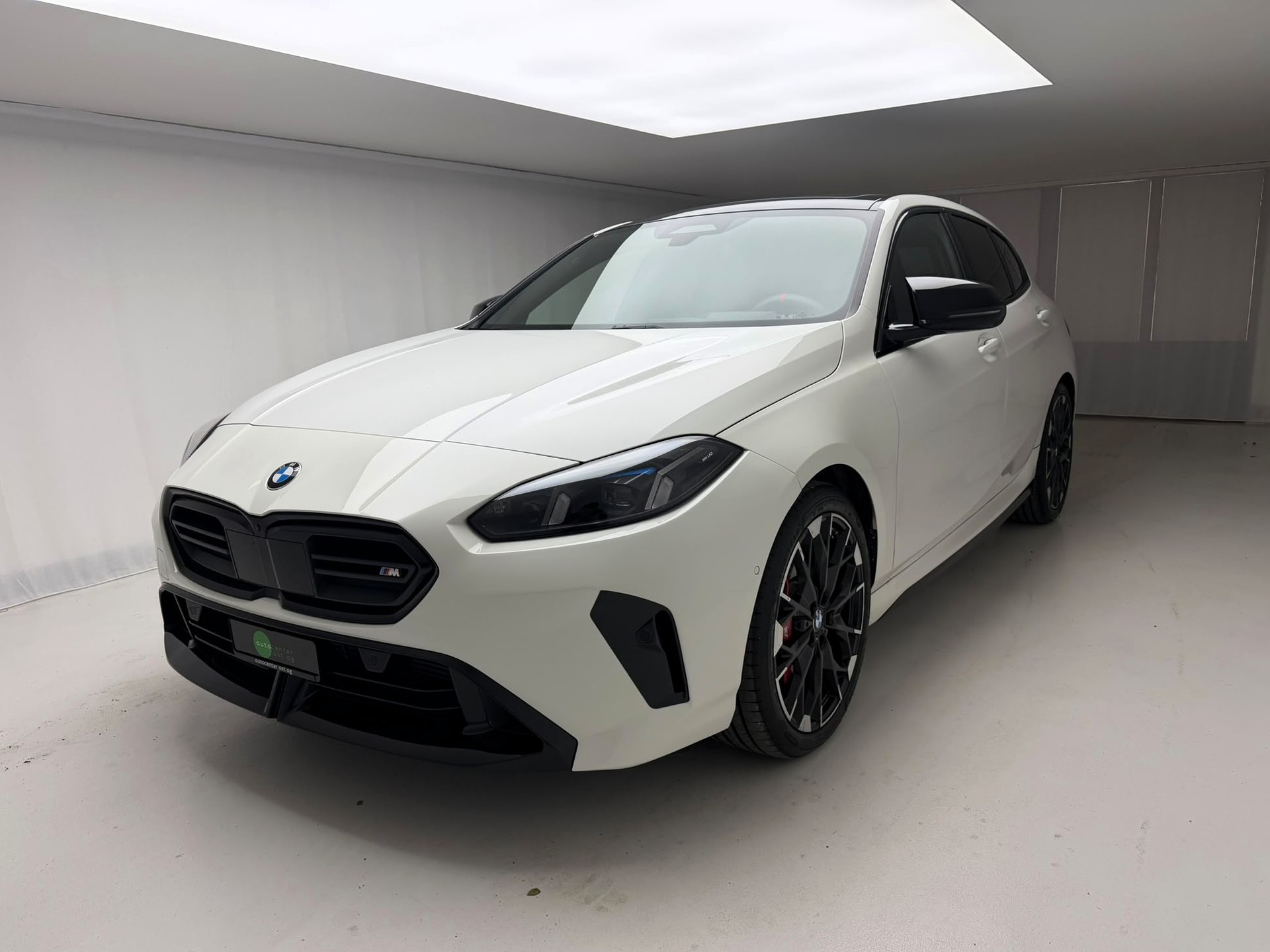 BMW M135 xDrive M Sport Pro-showroom-element-1