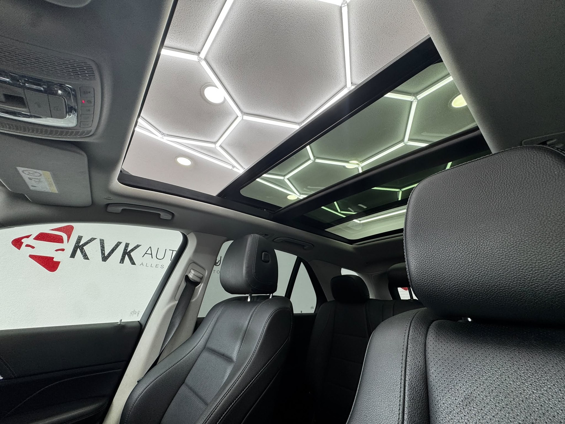 MERCEDES-BENZ GLE 450 4Matic AMG Line 9G-Tronic | VOLLAUSSTATTUNG | 7-SITZER | PANORAMA |-image-16