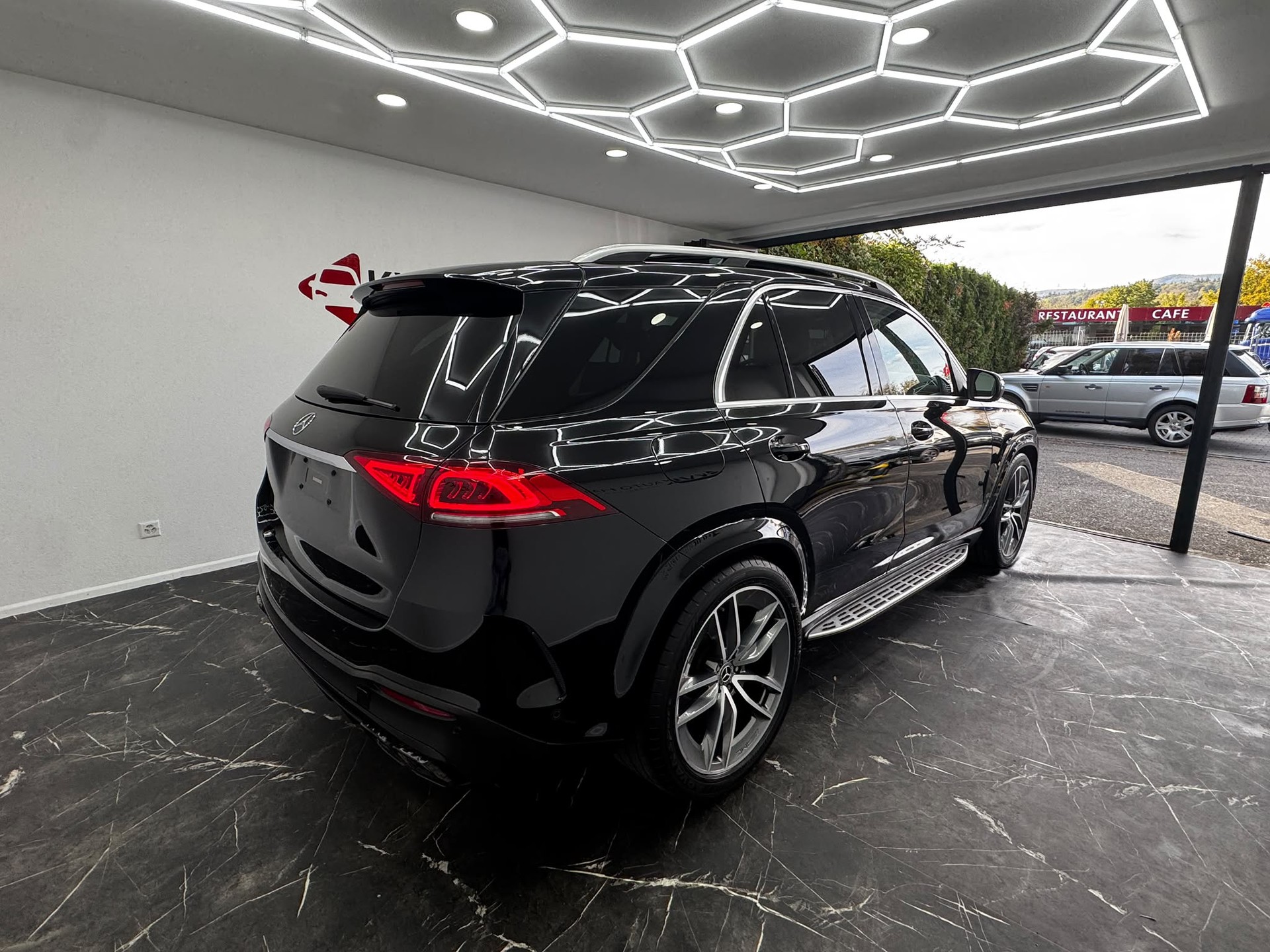 MERCEDES-BENZ GLE 450 4Matic AMG Line 9G-Tronic | VOLLAUSSTATTUNG | 7-SITZER | PANORAMA |-image-6