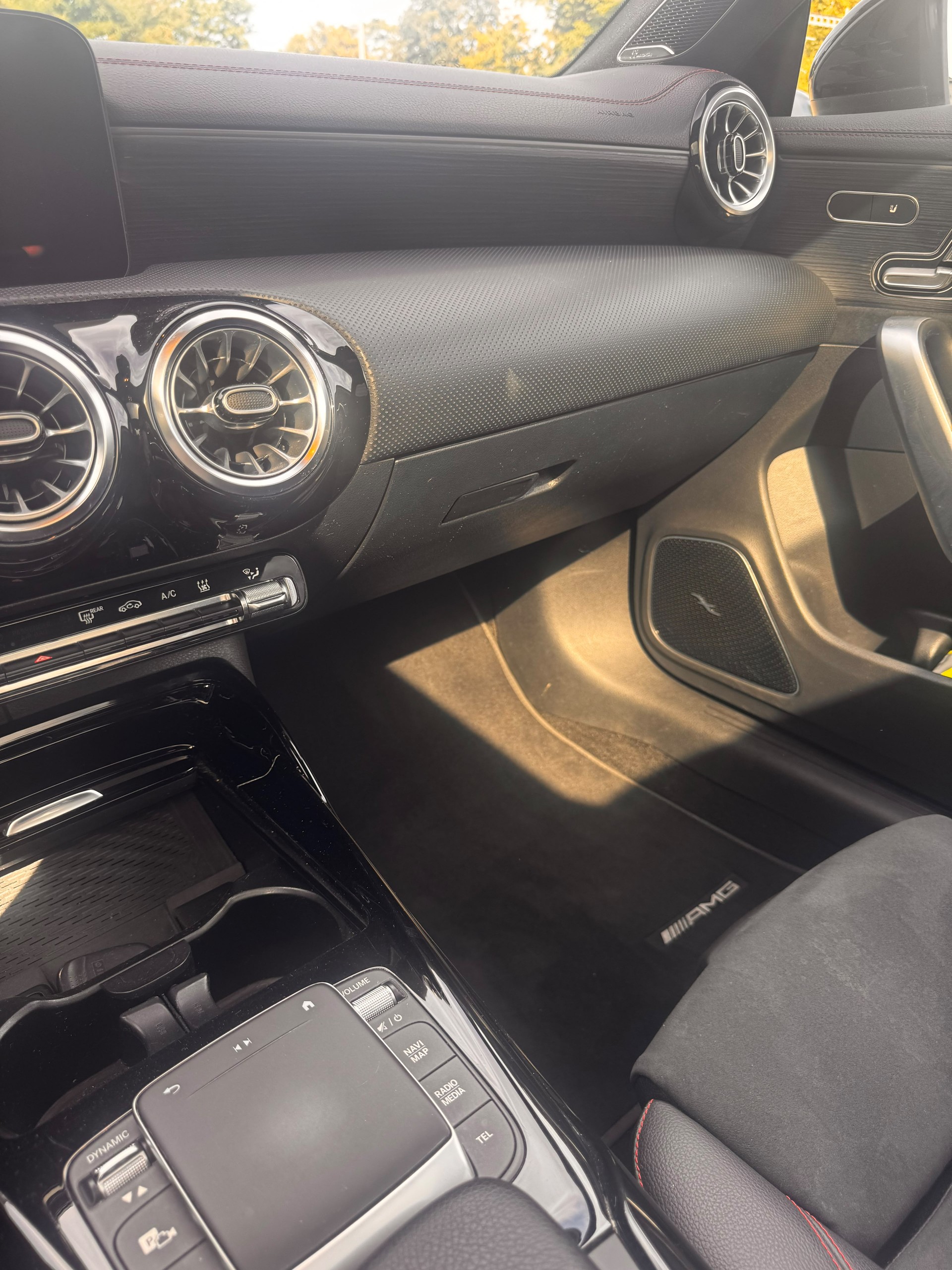 MERCEDES-BENZ CLA 35 AMG-image-6