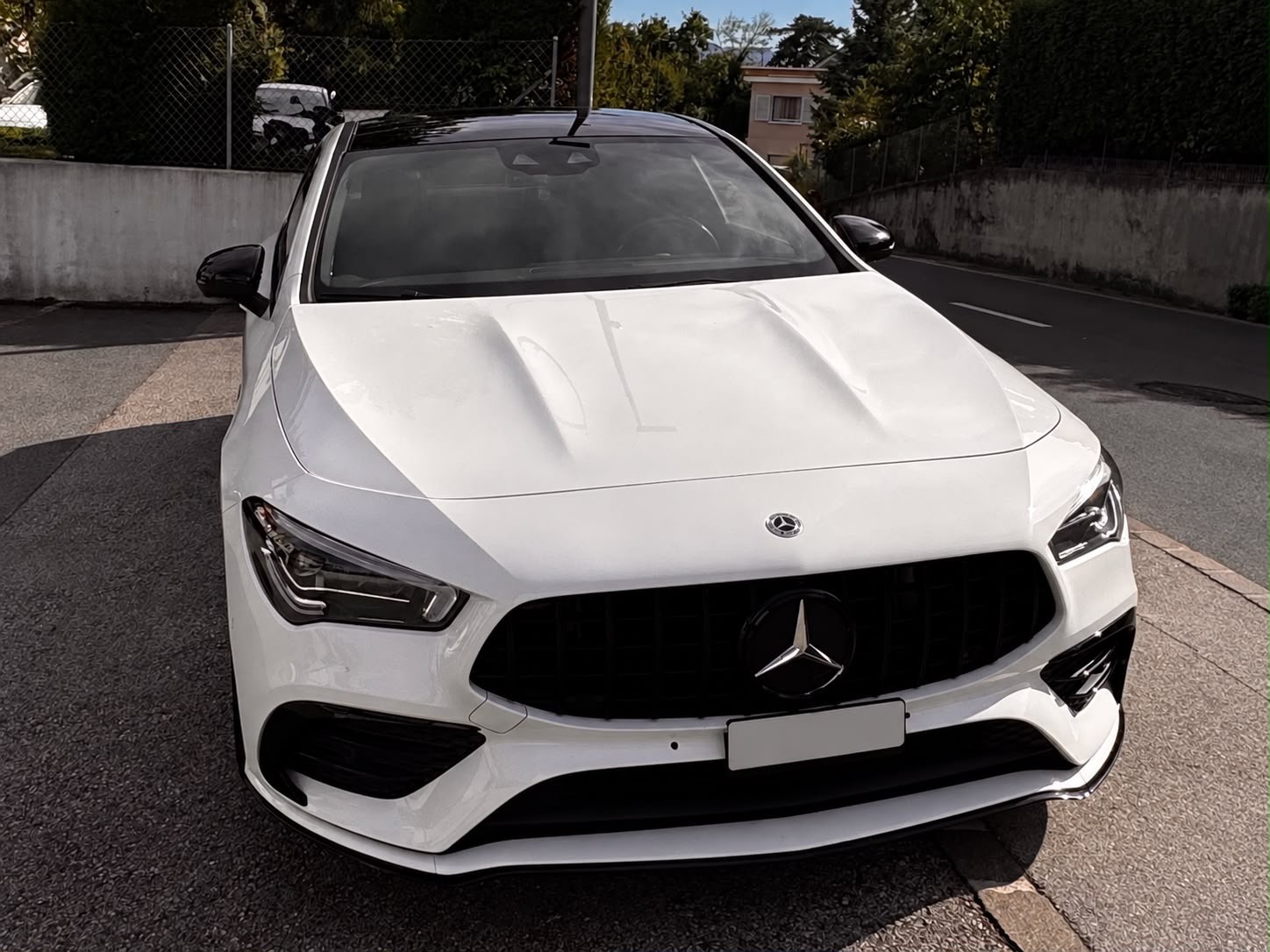 MERCEDES-BENZ CLA 35 AMG-showroom-element-1