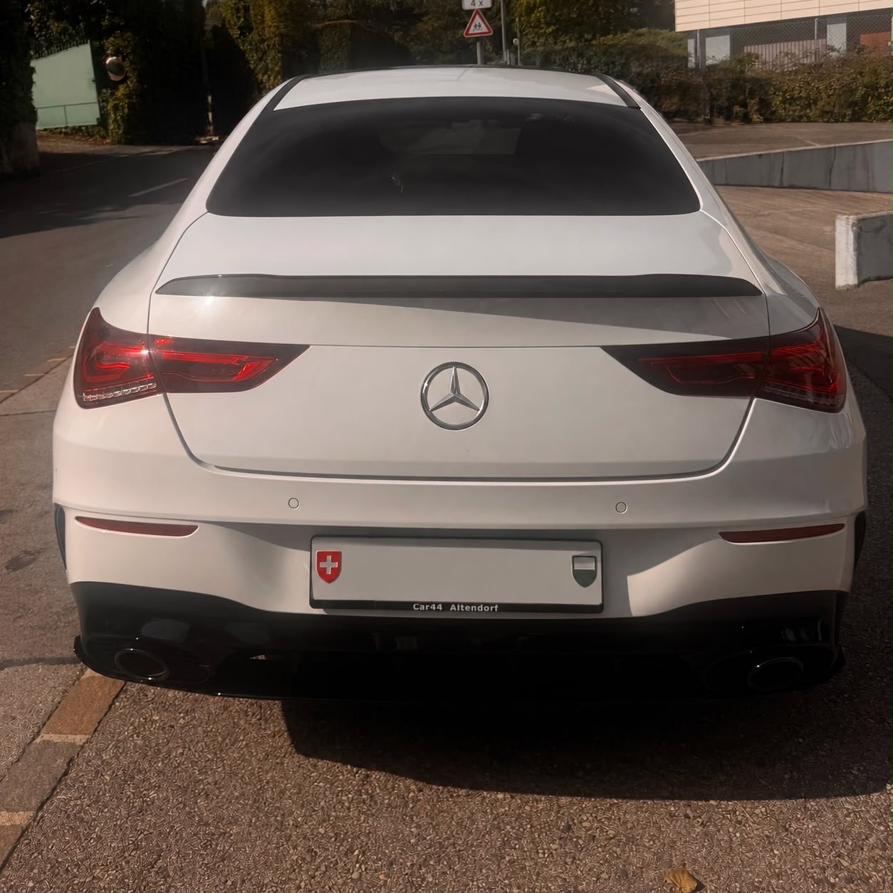MERCEDES-BENZ CLA 35 AMG-showroom-element-2