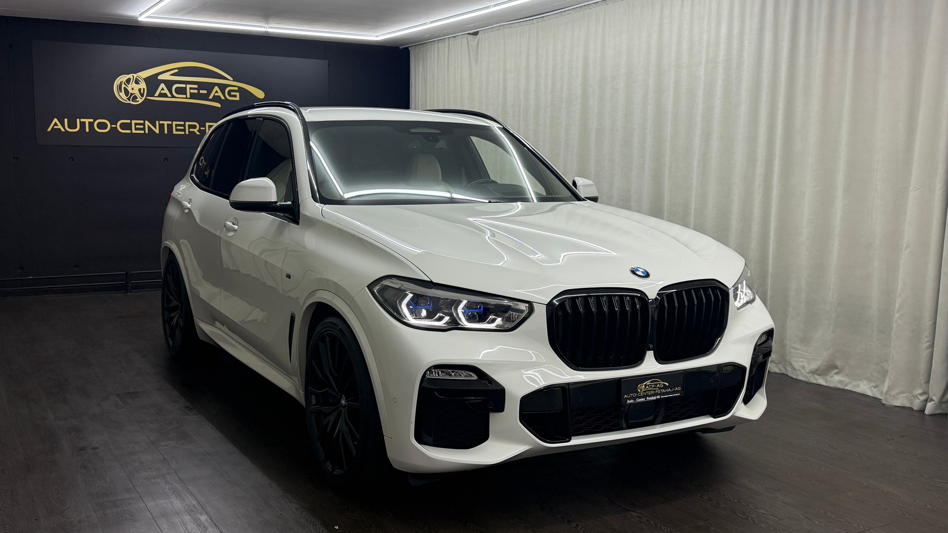 BMW X5 xDrive 48V 40d M Sport Steptronic-showroom-element-3