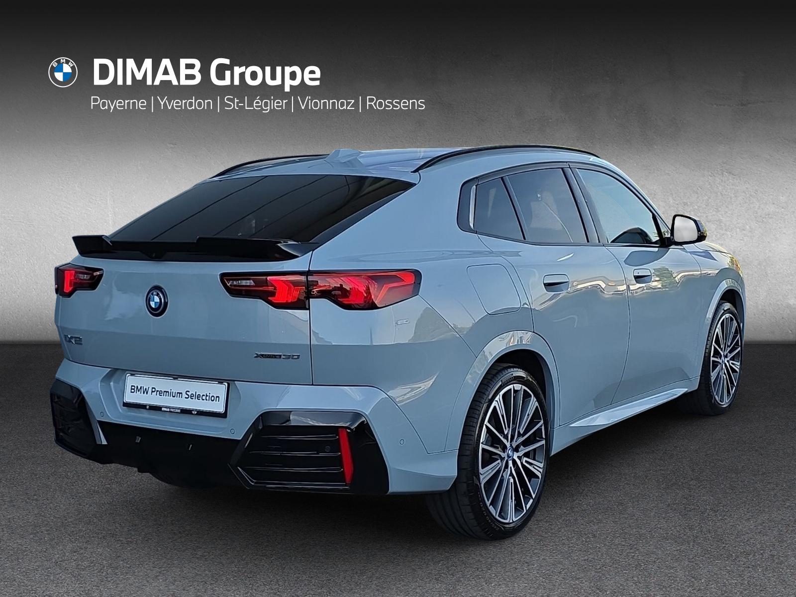 BMW iX2 30 M Sport Pro xDrive U10 (CH) AHK ** Roues hiver incluse **-image-4