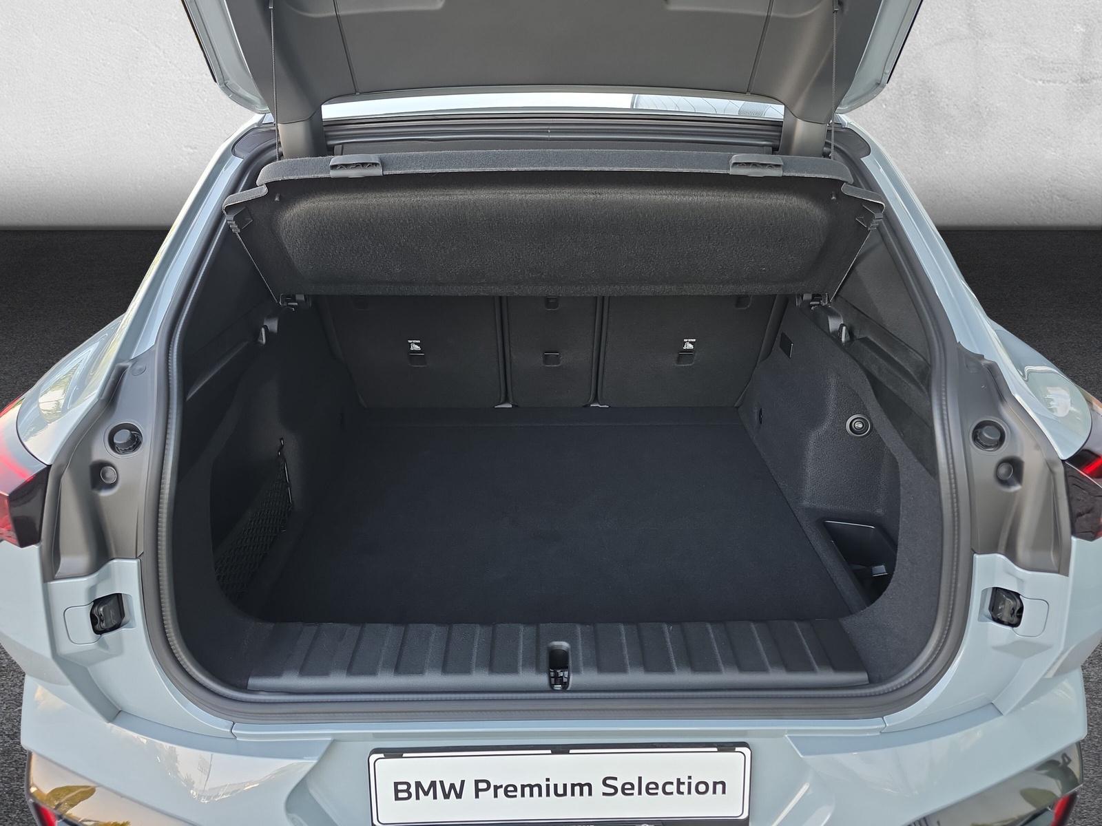BMW iX2 30 M Sport Pro xDrive U10 (CH) AHK ** Roues hiver incluse **-image-10