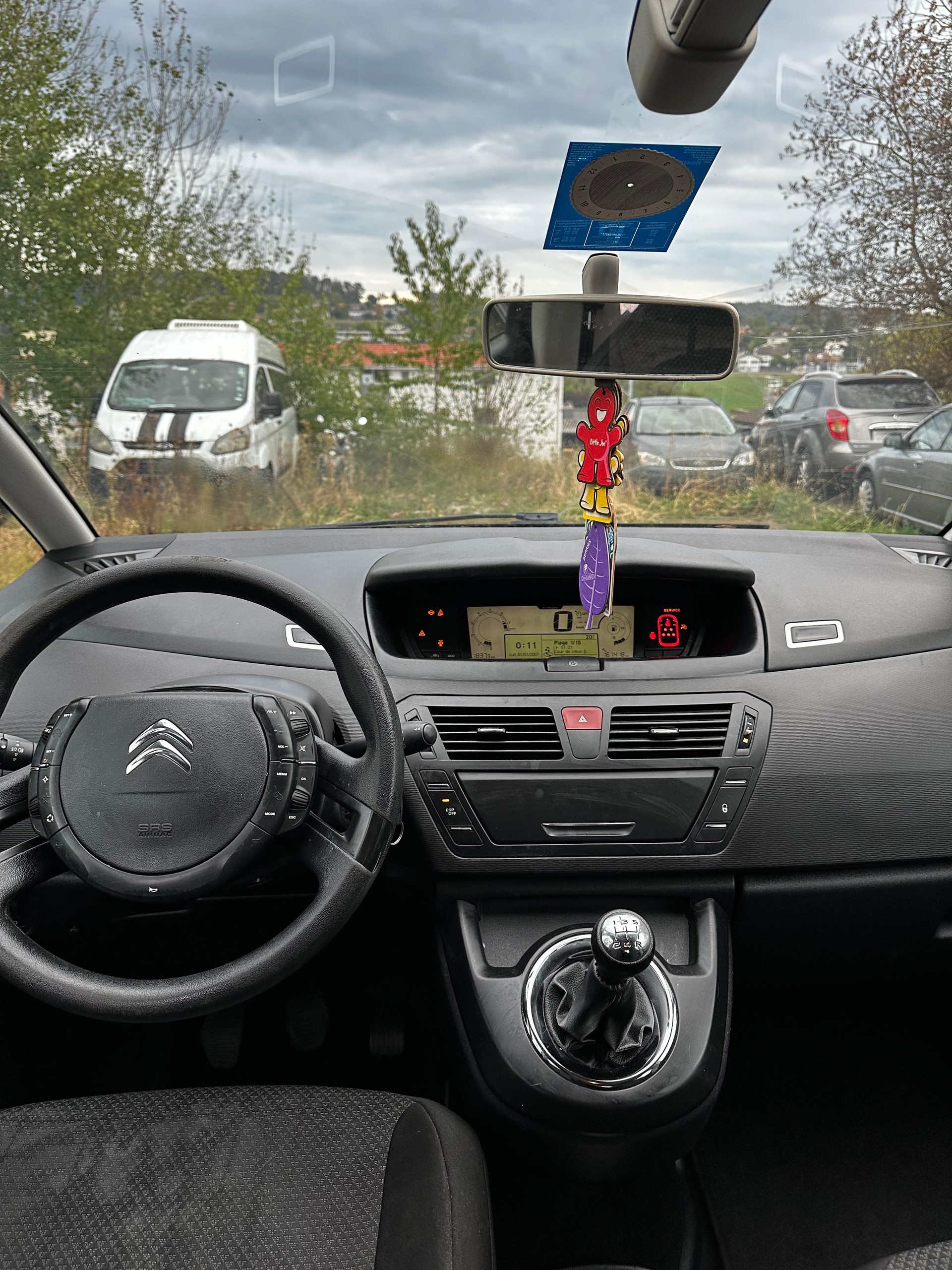 CITROEN Grand C4 Picasso 1.6i 16V Attraction-image-11