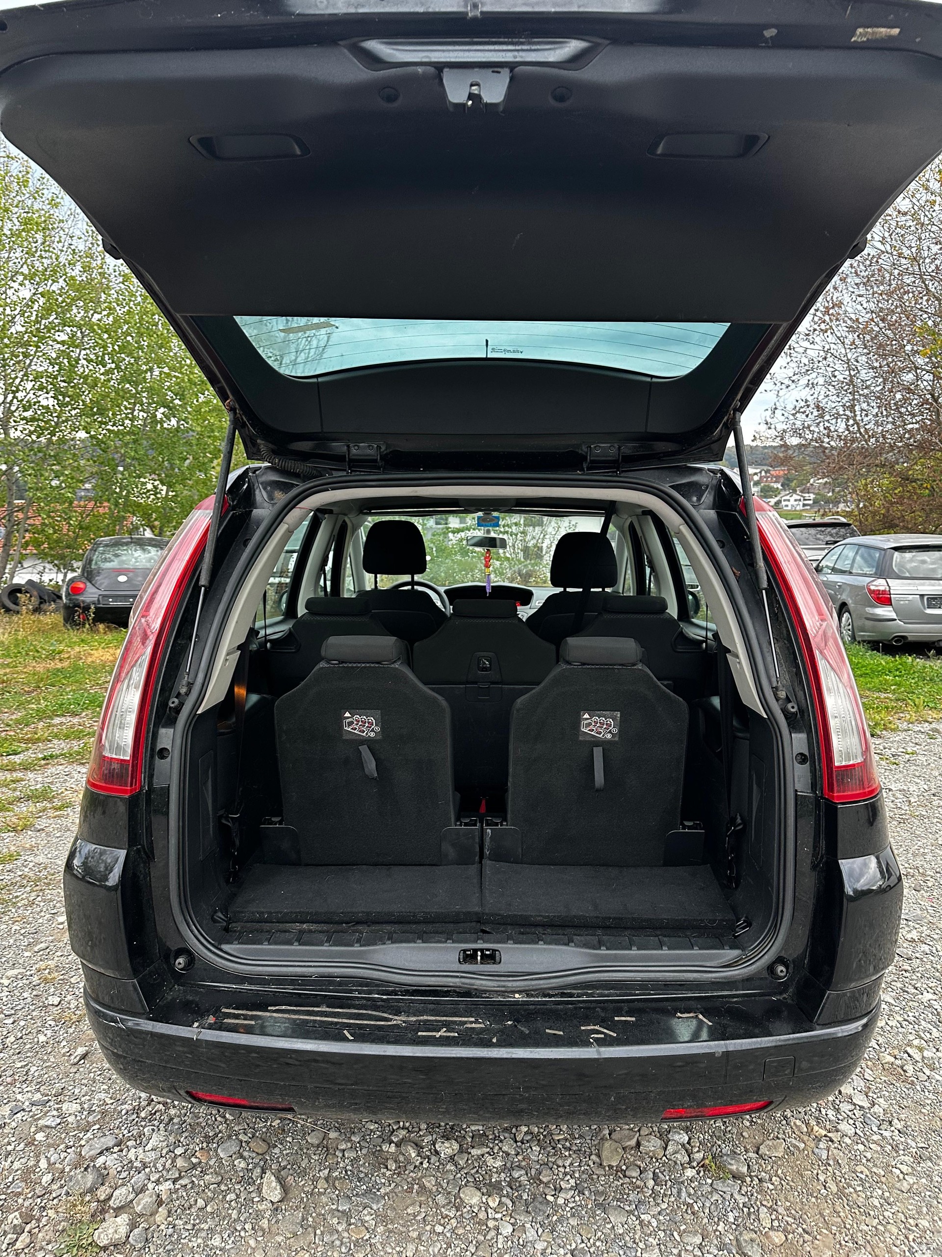 CITROEN Grand C4 Picasso 1.6i 16V Attraction-image-12