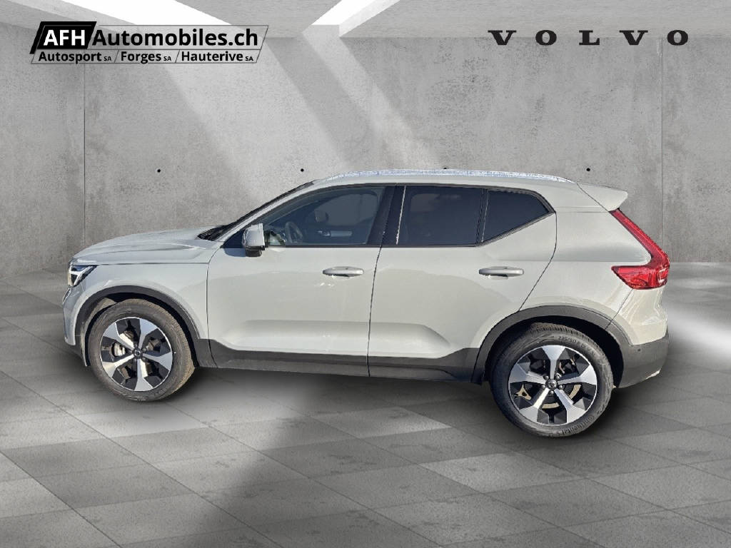 VOLVO XC40 1.5 T3 Momentum-showroom-element-1