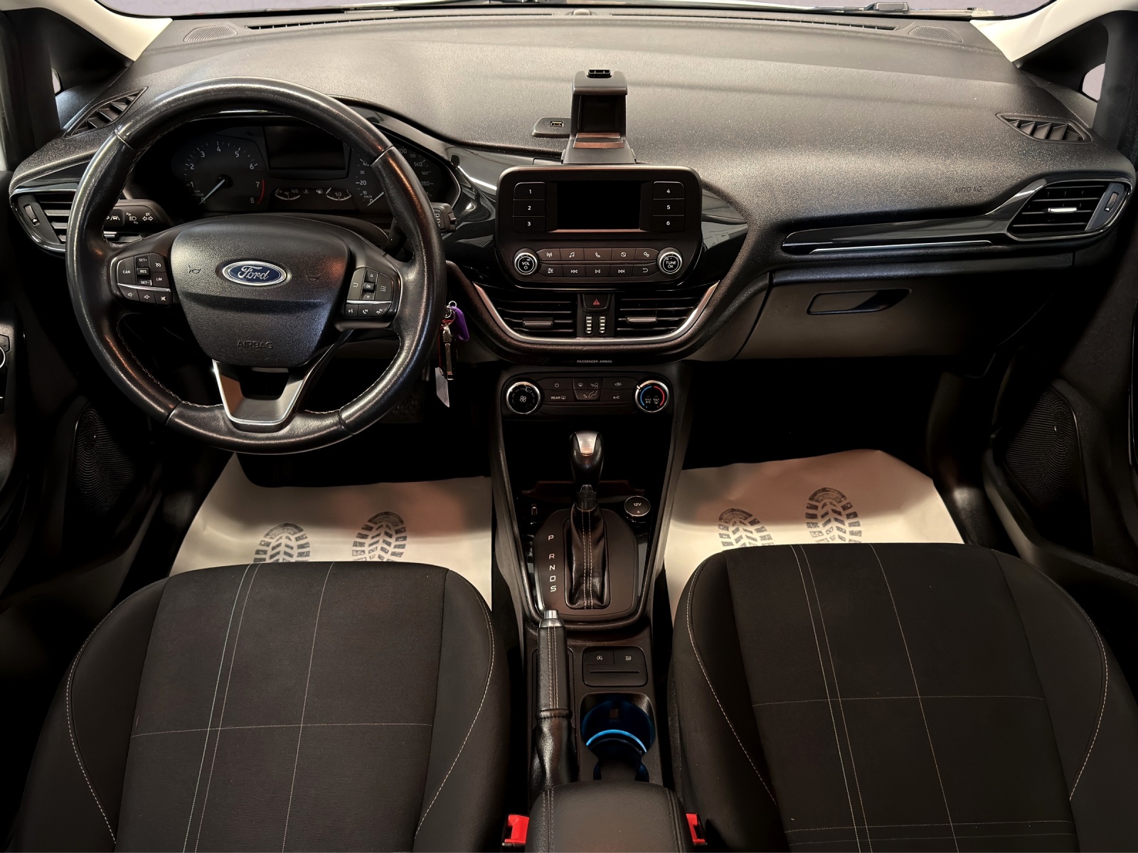 FORD Fiesta 1.0 SCTi Vignale-showroom-element-3